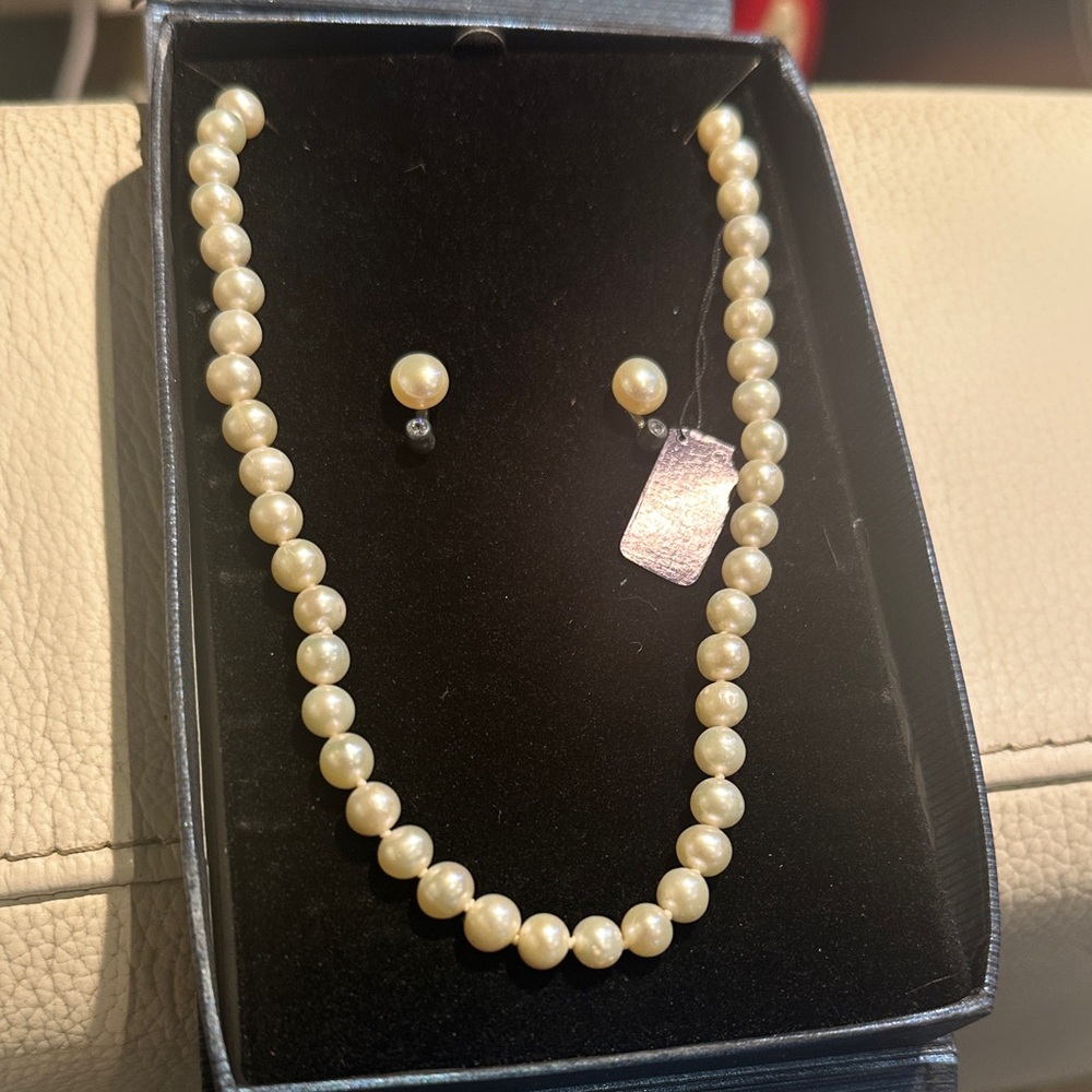 Classic Pearl Necklace and Earring Set